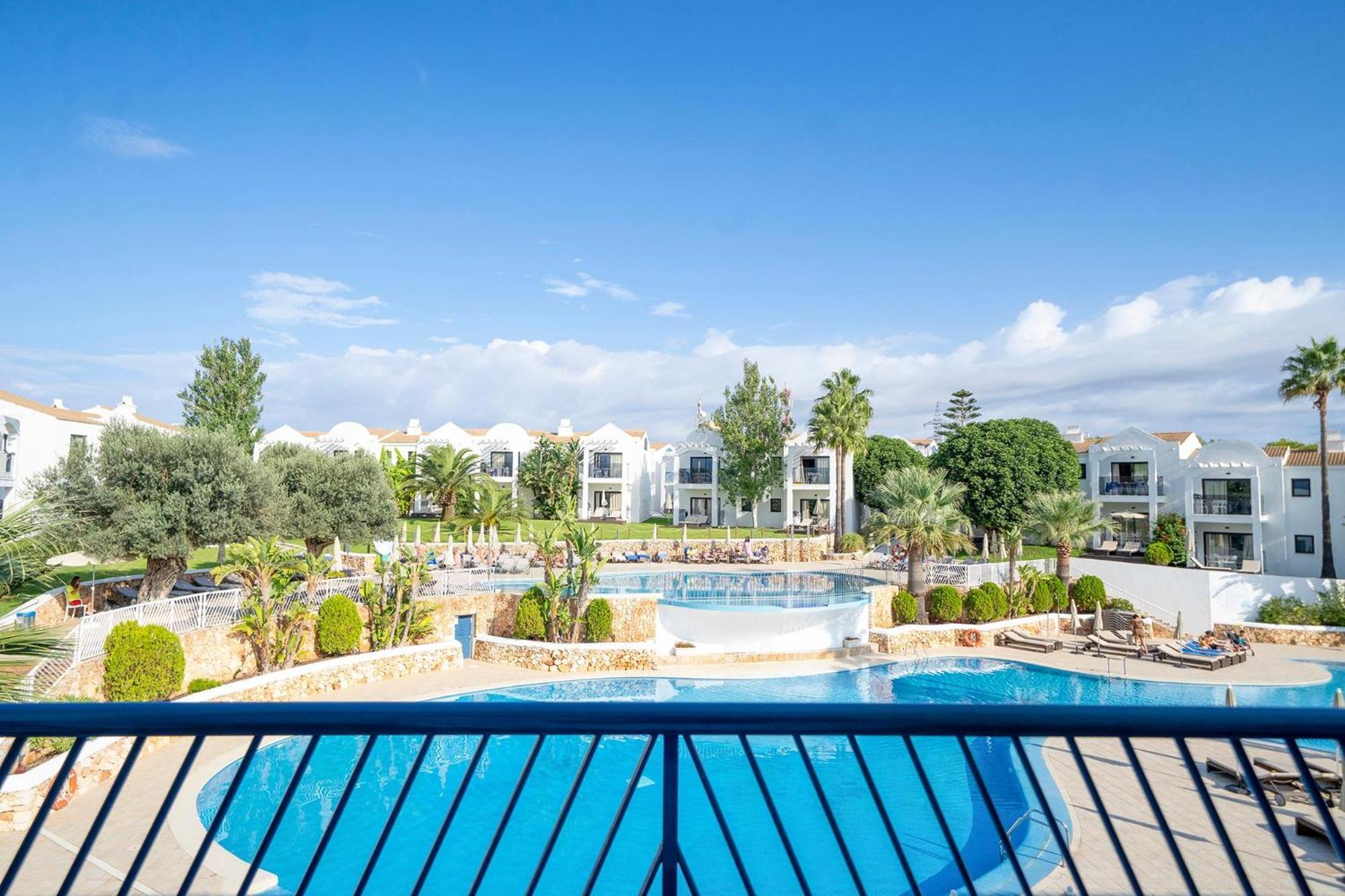 Double Room Pool View,1656174421:JPEG